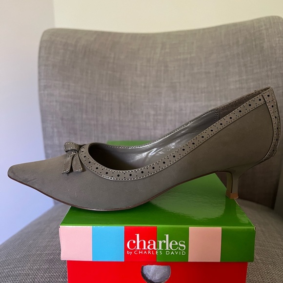 Charles by Charles David Grey Combo Dizzie Kitten Heel Pumps US 7 (M, B) - Picture 3 of 8
